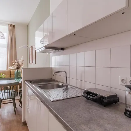 Mizu House By Days * Prague