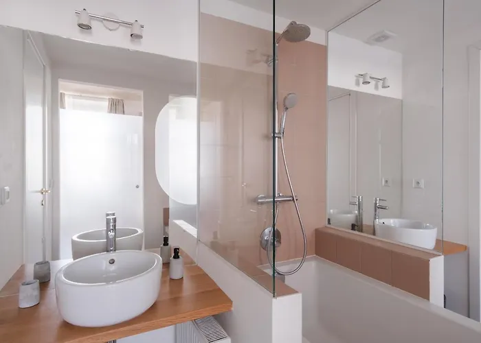 Mizu House By Days * Praag