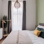 Mizu House By Days Apartament
