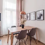 Mizu House By Days * Praga